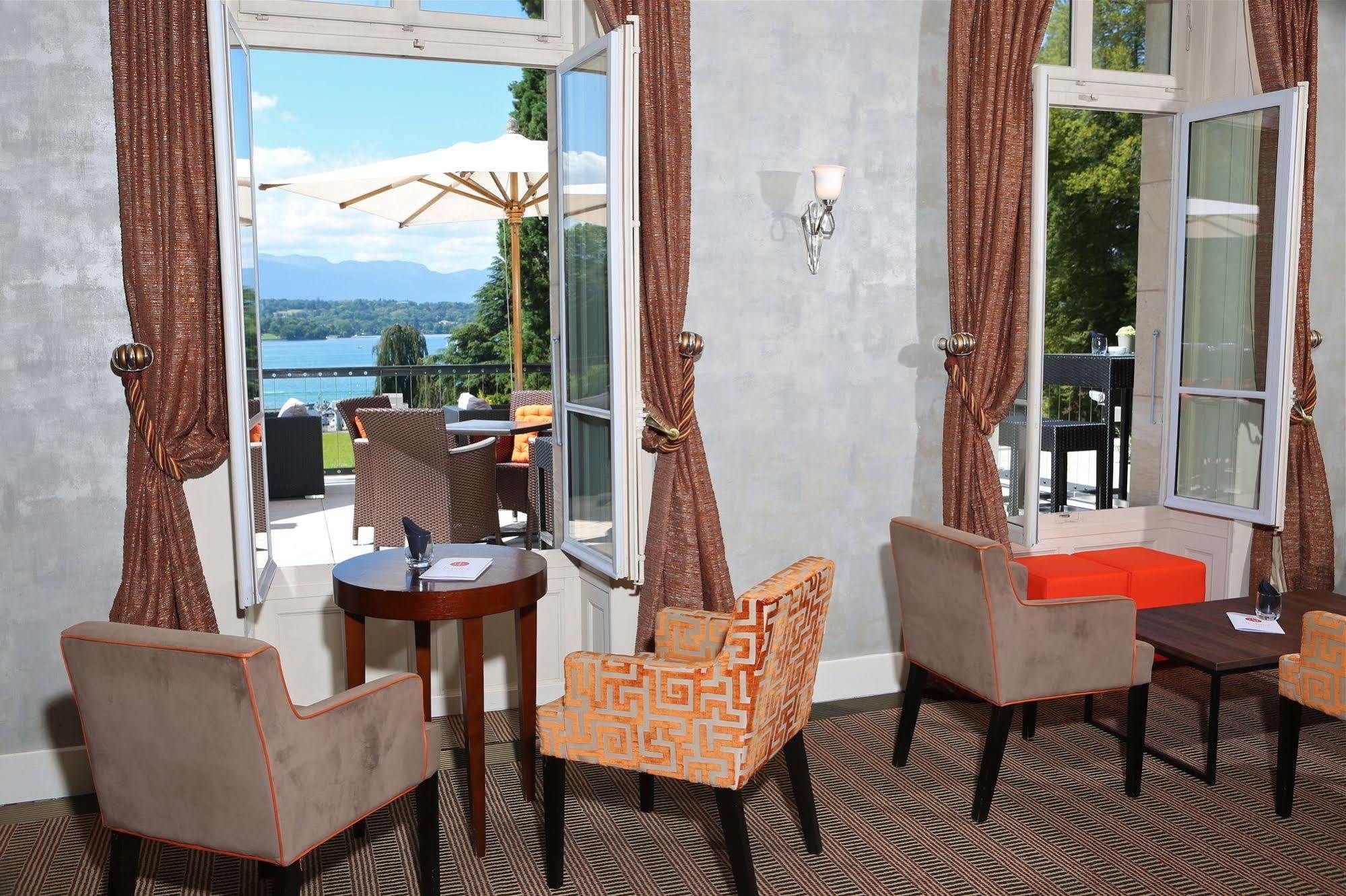 Parc Des Eaux Vives Hotel