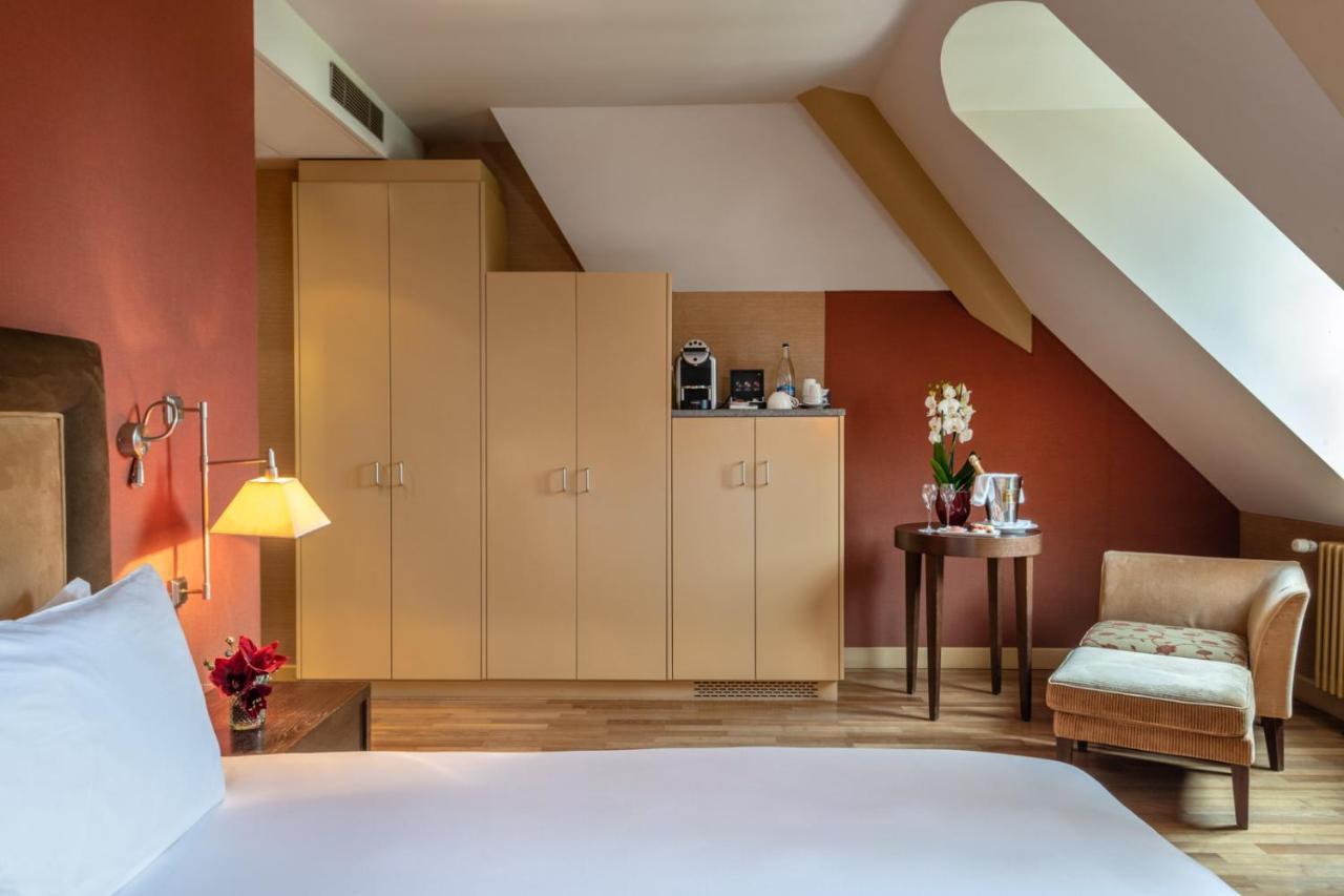 Parc Des Eaux Vives Hotel 4*