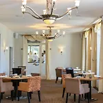 Hotel Résidence Parc Des Eaux Vives