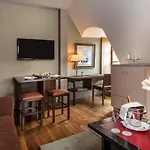 Résidence Parc Des Eaux Vives Hotel 4*