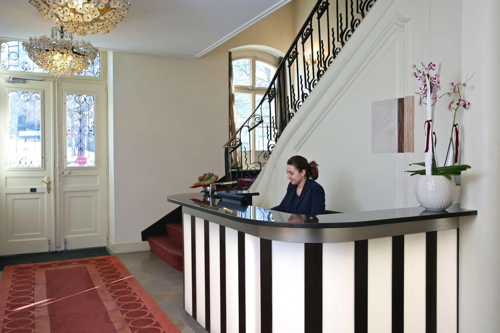 Hotel Résidence Parc Des Eaux Vives 4*