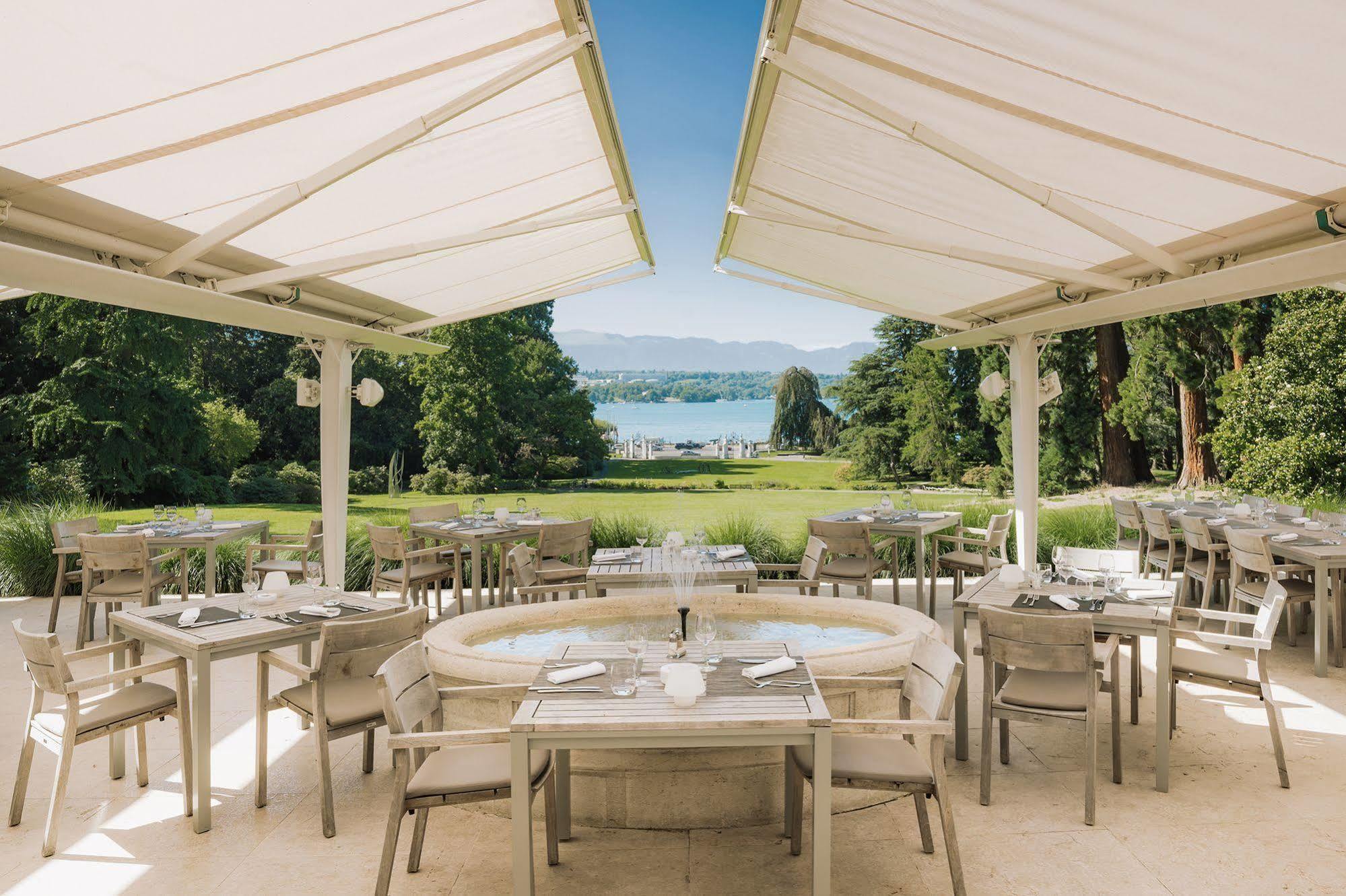 Parc Des Eaux Vives Hotel 4*