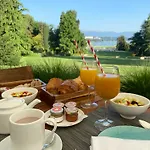 Parc Des Eaux Vives Hotel